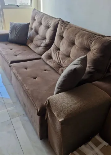 Sofá retrátil bipartido 4 lugares Suede
