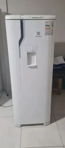 Geladeira Electrolux defrost.