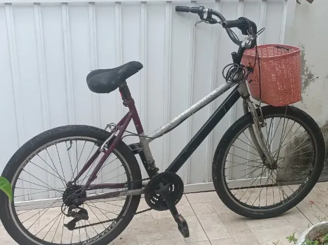 Bicicleta 26 aero com macha andando muito 