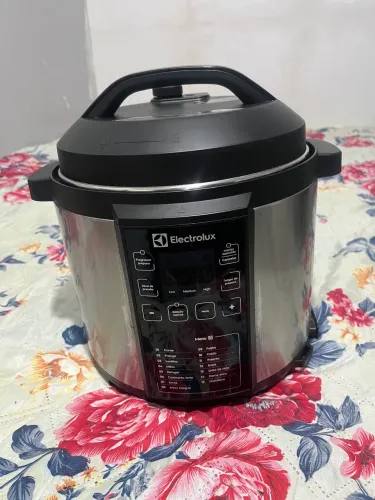 Panela eletrolux pccl 20l