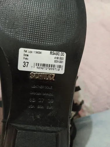 BOTA SCHUTZ TAMANHO 37,NOVA...USADA 2 VEZES...EM COURO