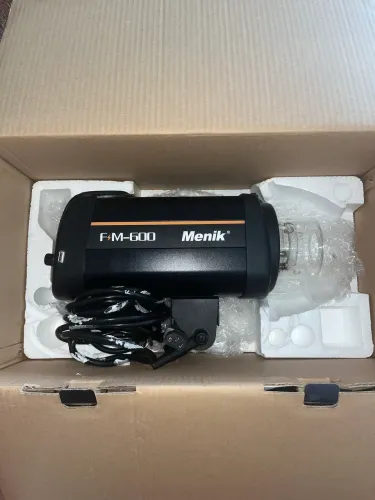 Flash Monobloco Menik Tocha Profissional FM-600
