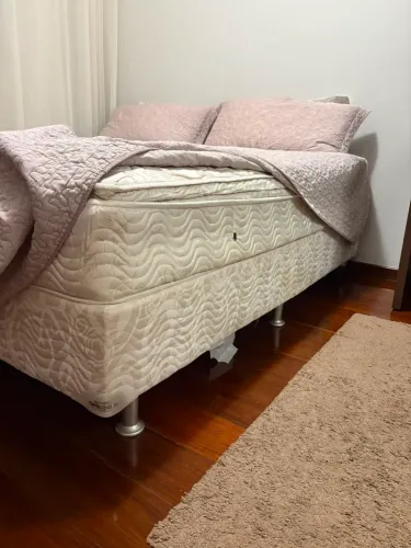 Vendo cama de casal