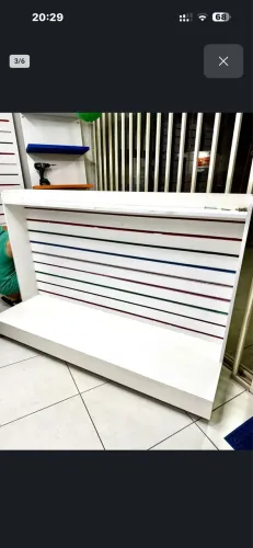 Vendo móvel de vitrine planejado 
