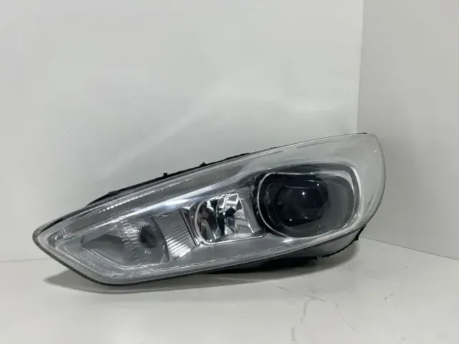Farol Ford Focus Titanium Xennon 2017 2018 2018 2020 2021 LE 