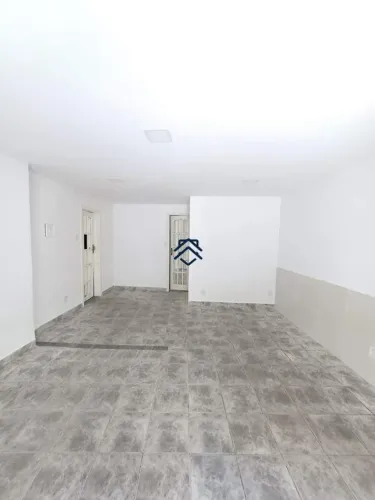 Loja Comercial para Aluguel no Méier | 32 m² | 2 Banheiros