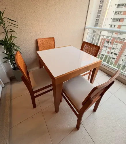 Mesa de jantar Tock extensível 80/160cm madeira e vidro COM 4 CADEIRAS