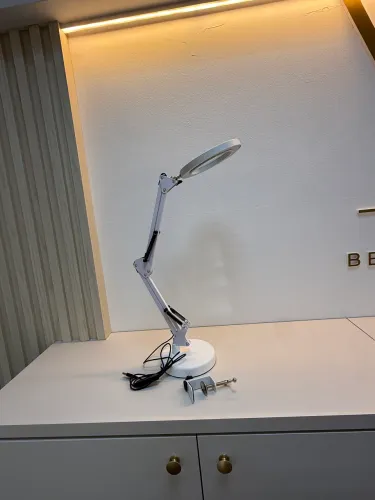 Luminária Lupa Articulada Bancada/garra Luz Led Profissional
