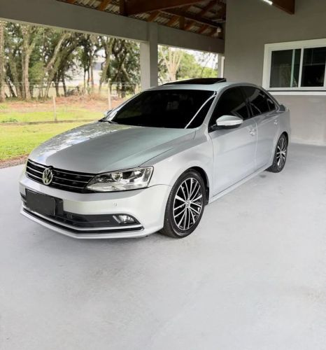 Imagem de Volkswagen Jetta Comfortline 2.0 T.flex 8V 4P Tipt. 2015
