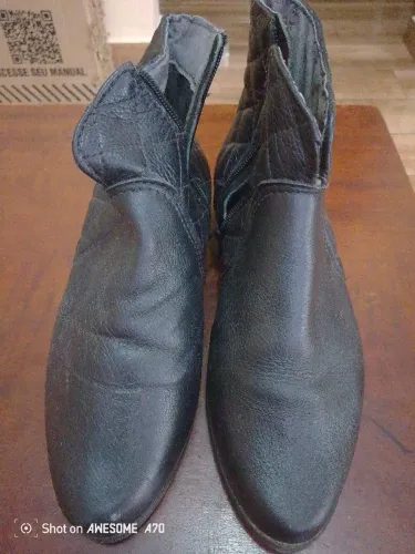 Bota de couro 37