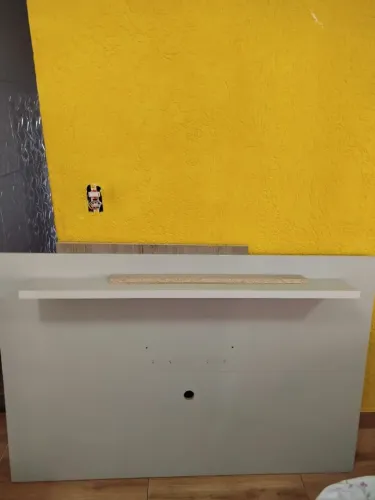 Painel e TV e rack
