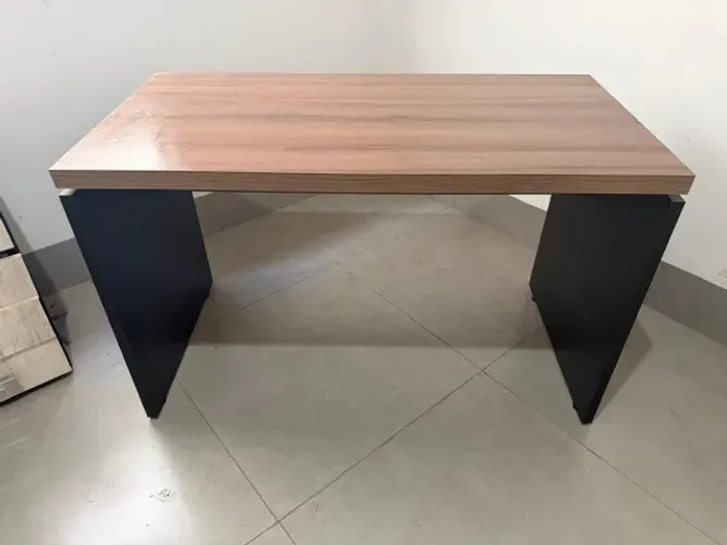 Mesa de Escritório / café reforçada