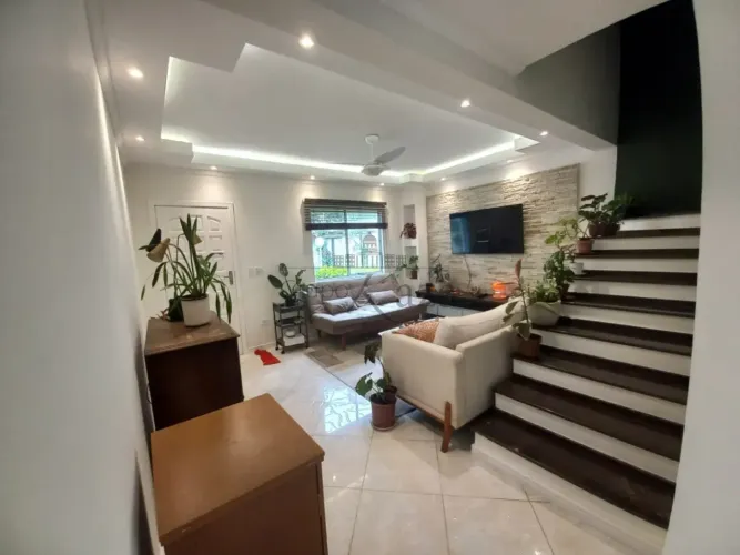 Oportunidade - Casa em Condomínio - Jacareí - Jardim Califórnia - Village Santa Branca - 2