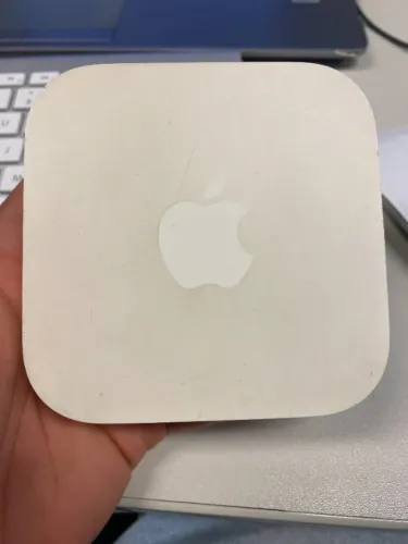 2x Roteadores Apple AirPort Express 2ª Geração A1392 com AirPlay de Áudio