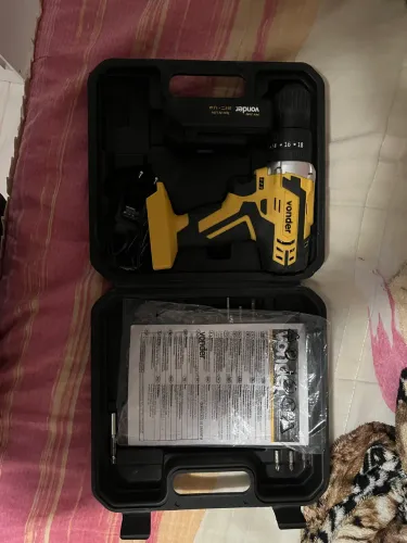 Parafusadeira e furadeira Vonder PFV 238i Semi-nova 
