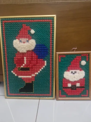Quadros antigos bordados Papai Noel