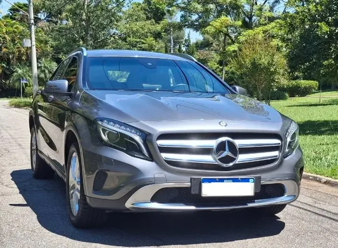 Mercedes-Benz GLA 200 Adv. 1.6/1.6 TB 16V Flex Aut. 2017