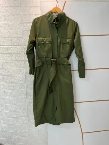 Macacão feminino preto, usado em boa conservação, tamanho M