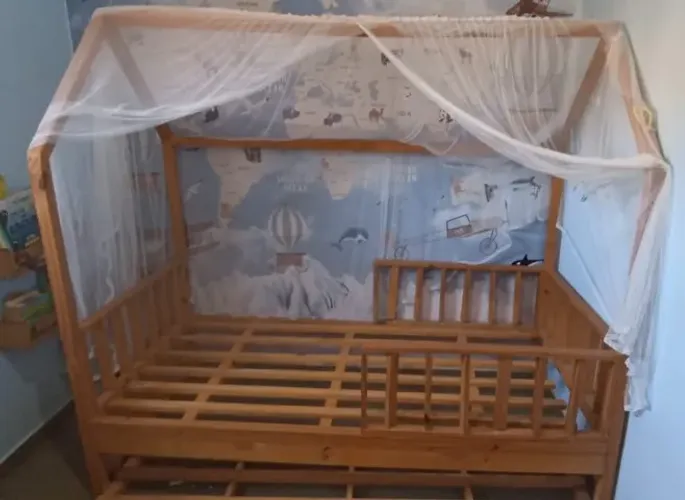 Vendo bi cama em madeira montessori estilo casinha 