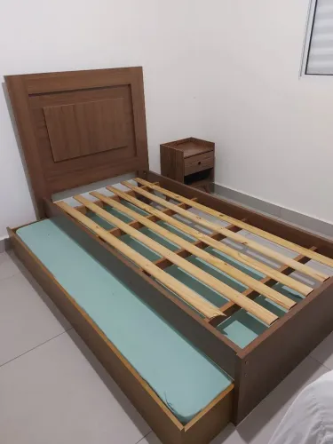 Vendo cama solteiro + auxiliar