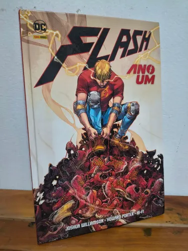 HQ Flash: Ano Um (Capa dura/Panini)