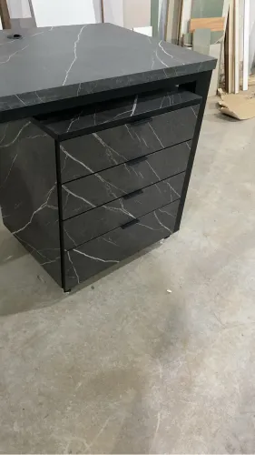 Mesa escritório com gaveteiro