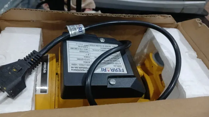 Vendo bomba de água