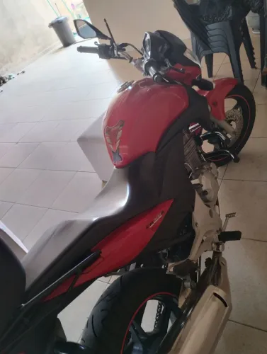 CB300 ano 2010