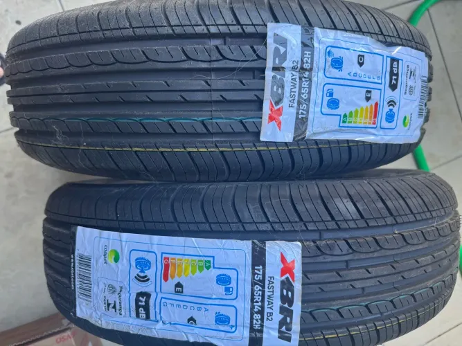 Vendo 2 pneus 175/65 R14 zerados