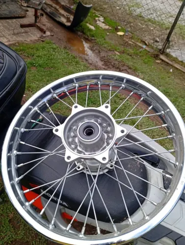 Roda traseira da Bros freio a discos original 2026