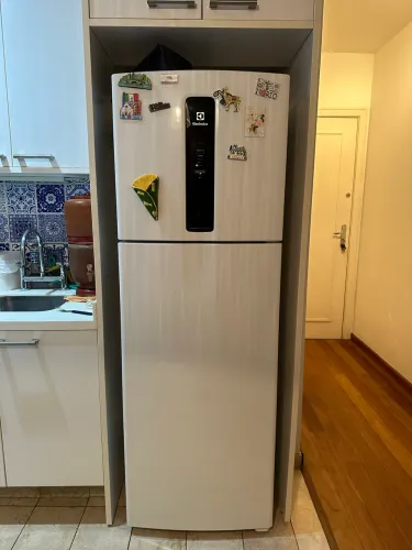 Geladeira Electrolux IF43 390L Frost Free AutoSense Inverter