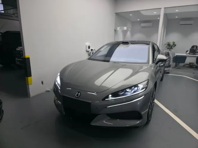 Denza Z9 GT (elétrico) 2027