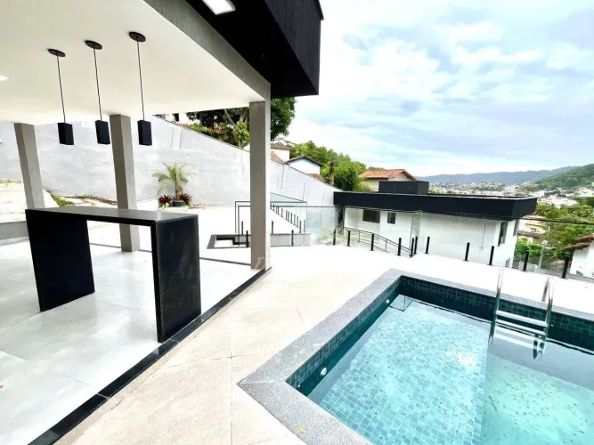 Casa a venda 5 quartos na Região Oceânica!!