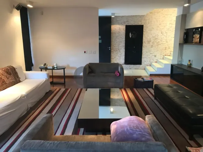 Casa de Condomínio - 4 Dormitórios (3 Suítes) à Venda no Alto Boa Vista - São Paulo/SP.