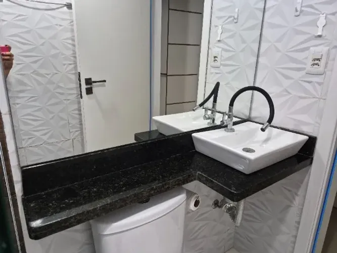 Pedra para pia do banheiro, acompanha a cuba.