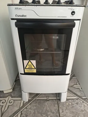 FOGÃO 4 BOCAS E FORNO FUCIONANDO NORMAL (Vidro trincado)