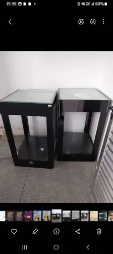 DISPONHO PARA A VENDA 2 BELISSIMOS MOSTRUARIOS COM TAMPO DE VIDRO E GAVETA EXPOSITORA
