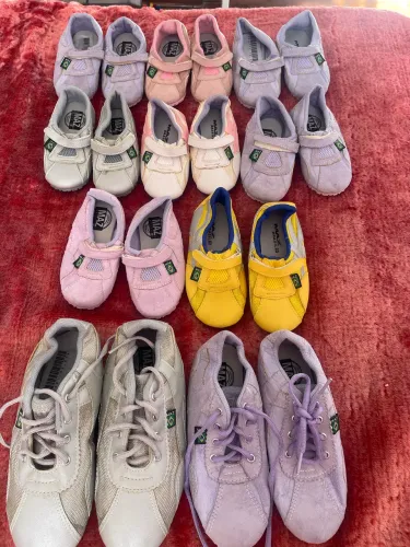 Lote com 10 pares calçado infantil