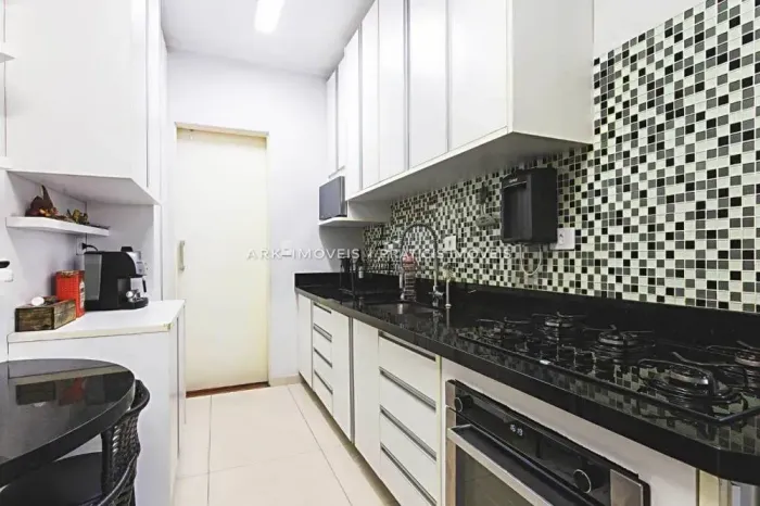 Apartamento para locação, 110m², 03 Dormitórios e 03 Vagas de Garagem, Condomínio Chelsea.