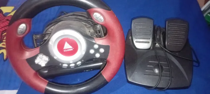 Vendo volante do ps2 da até no ps4