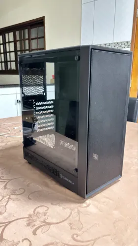 Gabinete para pc gamer tamanho normal