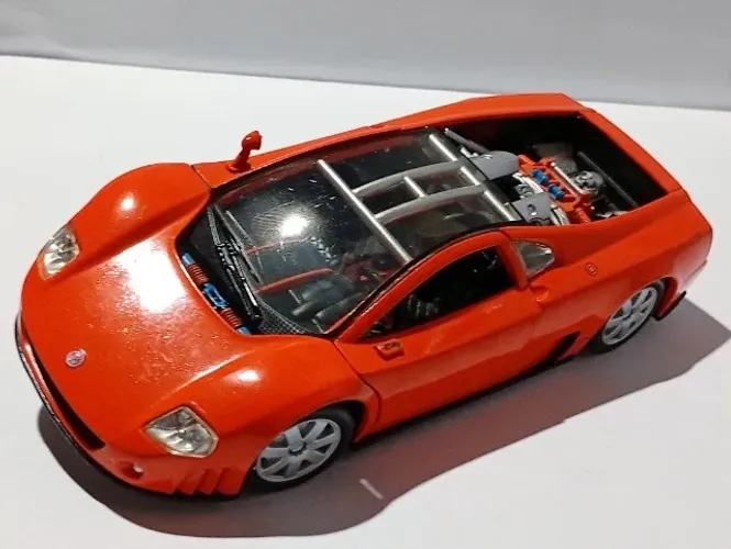 MINIATURA VOLKSWAGEN NARDO MOTOR MAX W12 1/24