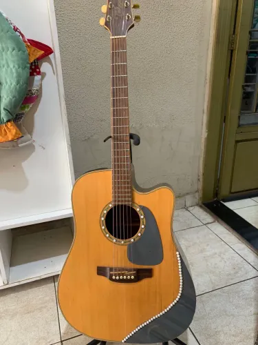 VIOLÃO TAKAMINE