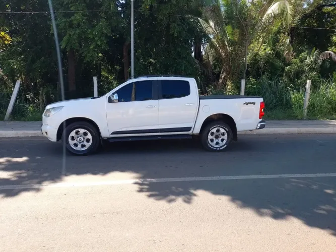 Chevrolet S10 Pick-up LTZ 2.8 TDI 4X4 CD Dies.aut 2013