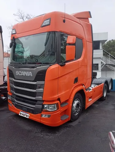 Scania R 450 2023 6x2 Highline Laranja | Rogério Caminhões