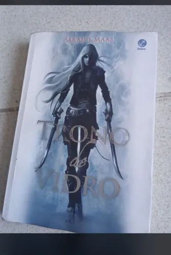 Livro 1 Trono de Vidro - Saga 