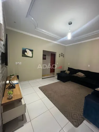 Casa em Trindade Casa de Rua com 3 Quarto(s) e 3 banheiro(s) à Venda, 270.00 por R$ 600000