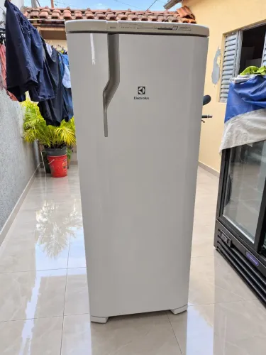 GELADEIRA ELECTROLUX UMA PORTA(sou de São Mateus zl)