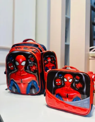 Kit mochila escolar 3D infantil costas