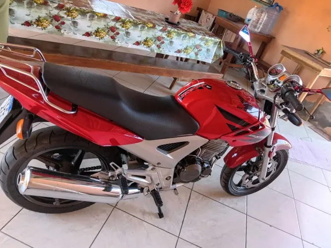 CBX 250 em perfeito estado